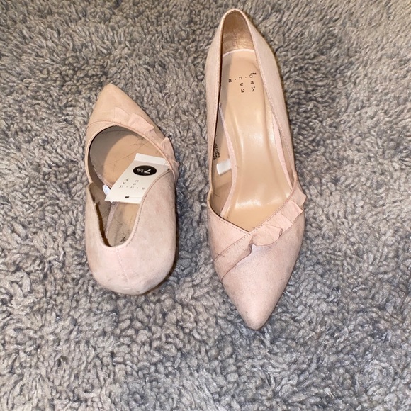 Pink High Heels - Picture 3 of 3